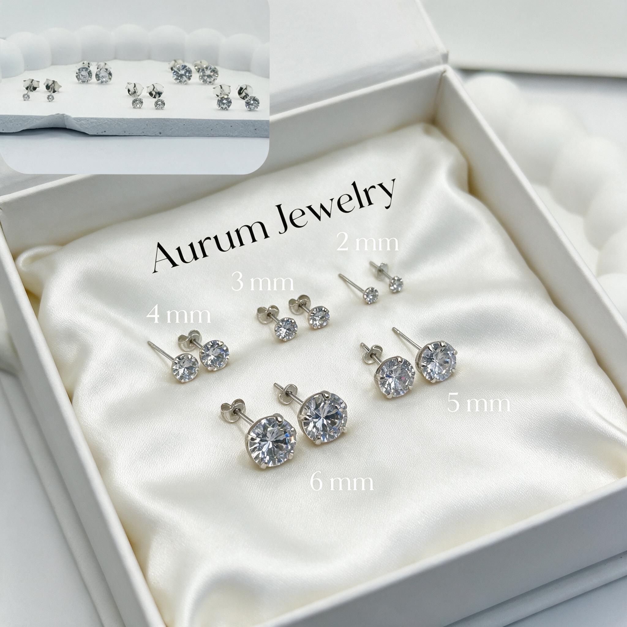 Aurum Jewelry : ต่างหูเพชร cz กลม เงินแท้ รุ่น Classy Silver - กล่องของขวัญ
