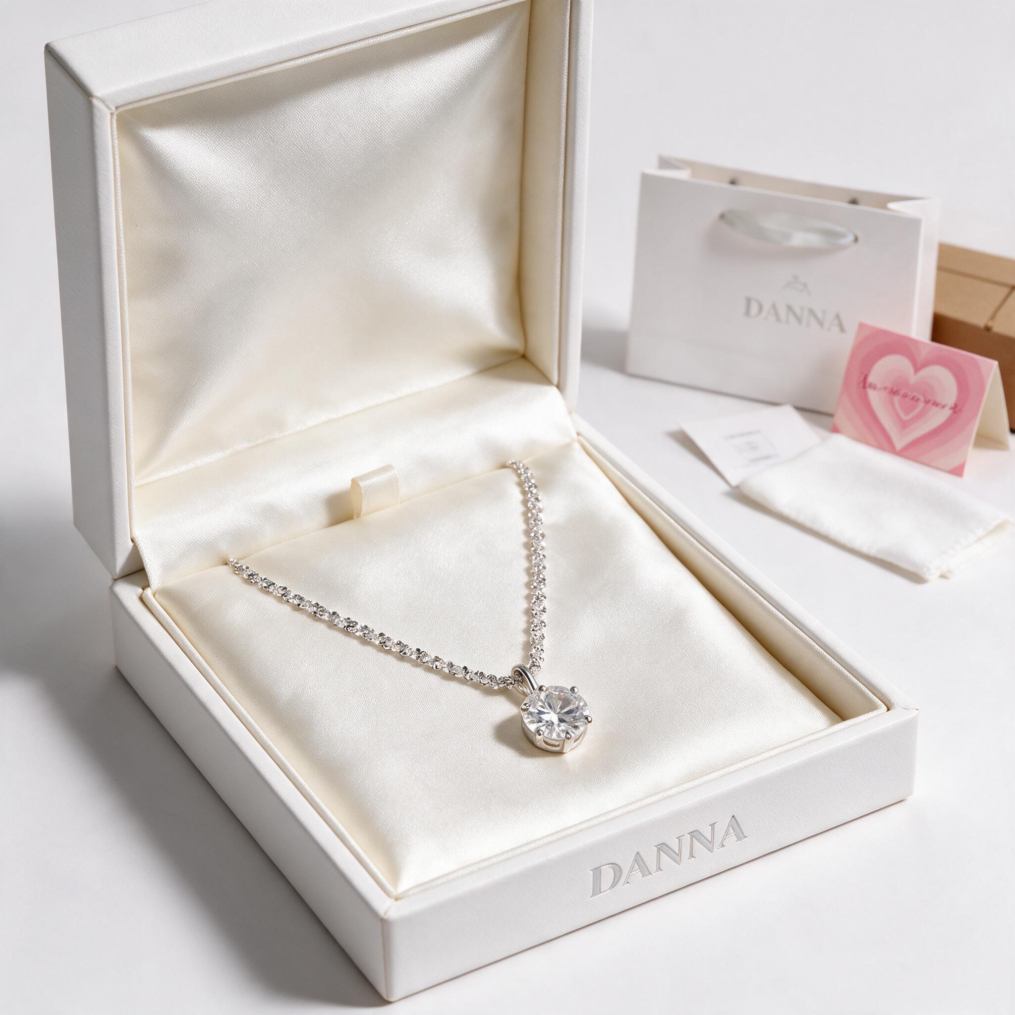 Danna jewelry คอดาวแวววาว, เครื่องประดับ Danna, จี้แฟชั่นเรี - กล่องของขวัญ